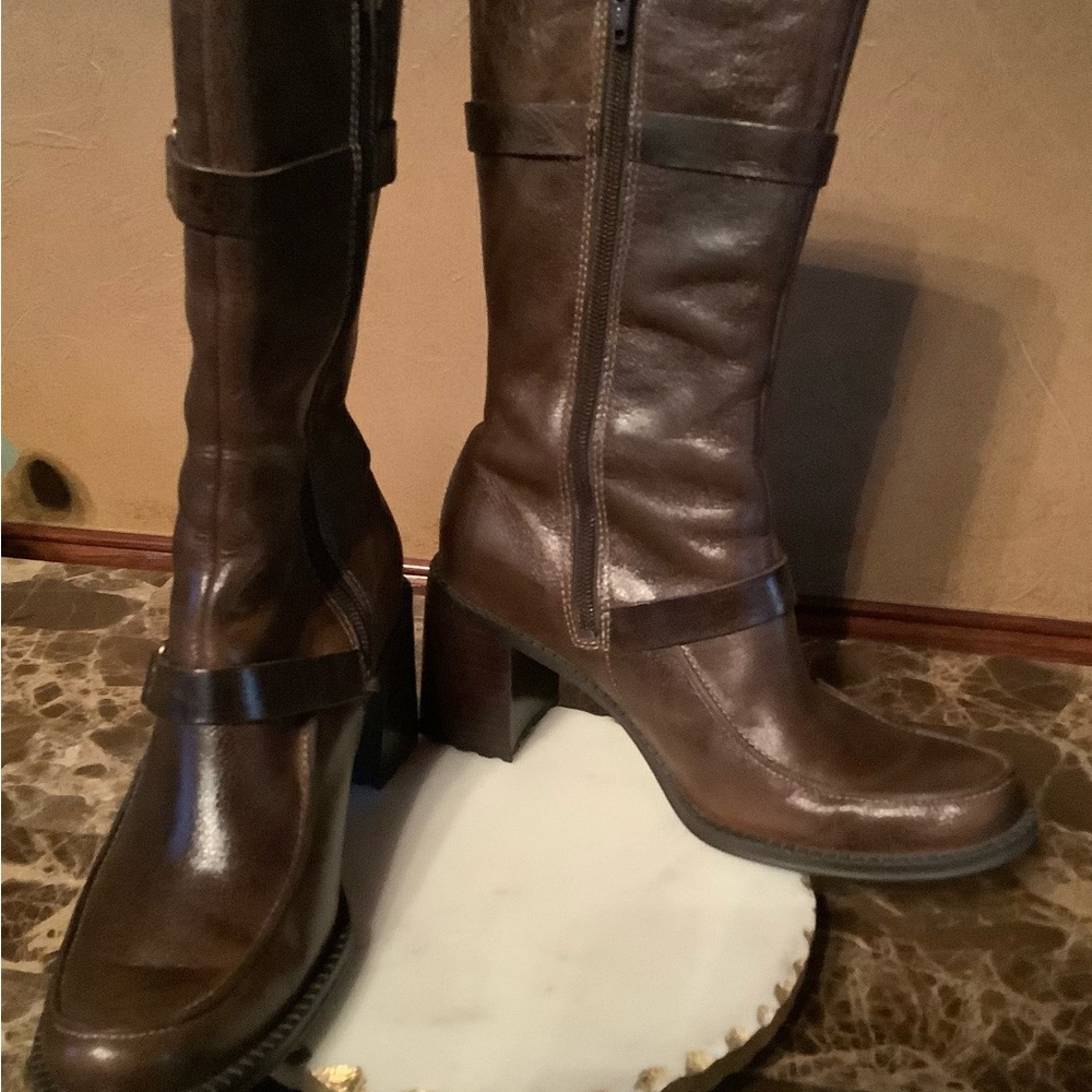 Indigo by Clark’s Vintage Brown Heeled Boots with Chunky Heel